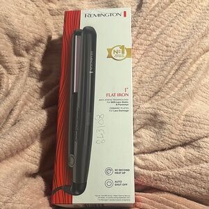 Remington Black Flat Iron with Pink Plate Accents